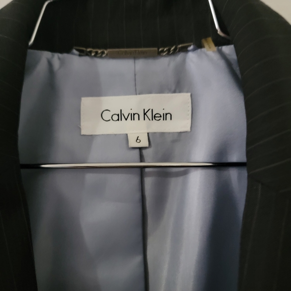 Calvin Klein womans suit - Picture 3 of 9